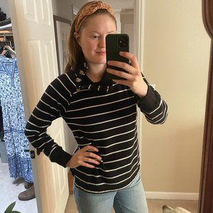 Striped wide button-collar pullover sweatshirt